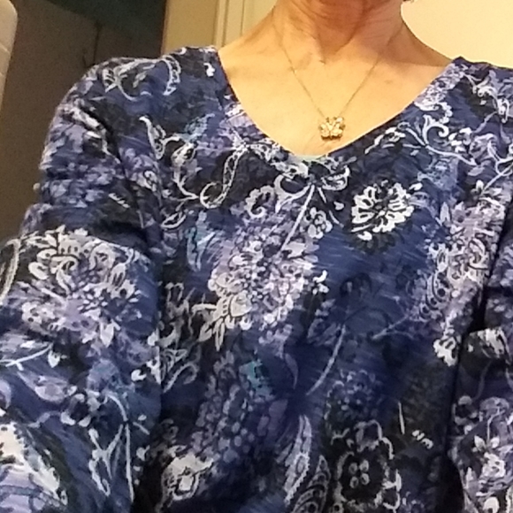 Blouse - Picture 2 of 4